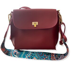 LOVEVOOK BAG- paisley strap- tanya shoulder bag - crossbody purse - red - EUC